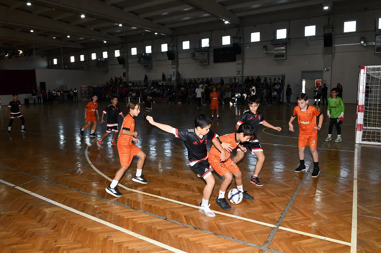 Çiğli'de Cumhuriyet coşkusu Futsal turnuvasıyla zirveye ulaştı