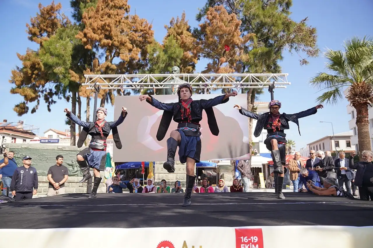 20. Ayvalık uluslararası zeytin hasat ve turizm festivali coşkuyla başladı
