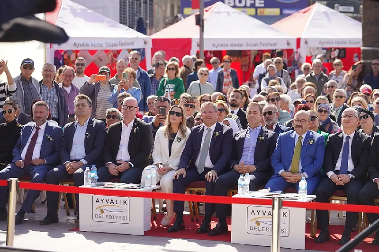 20. Ayvalık uluslararası zeytin hasat ve turizm festivali coşkuyla başladı