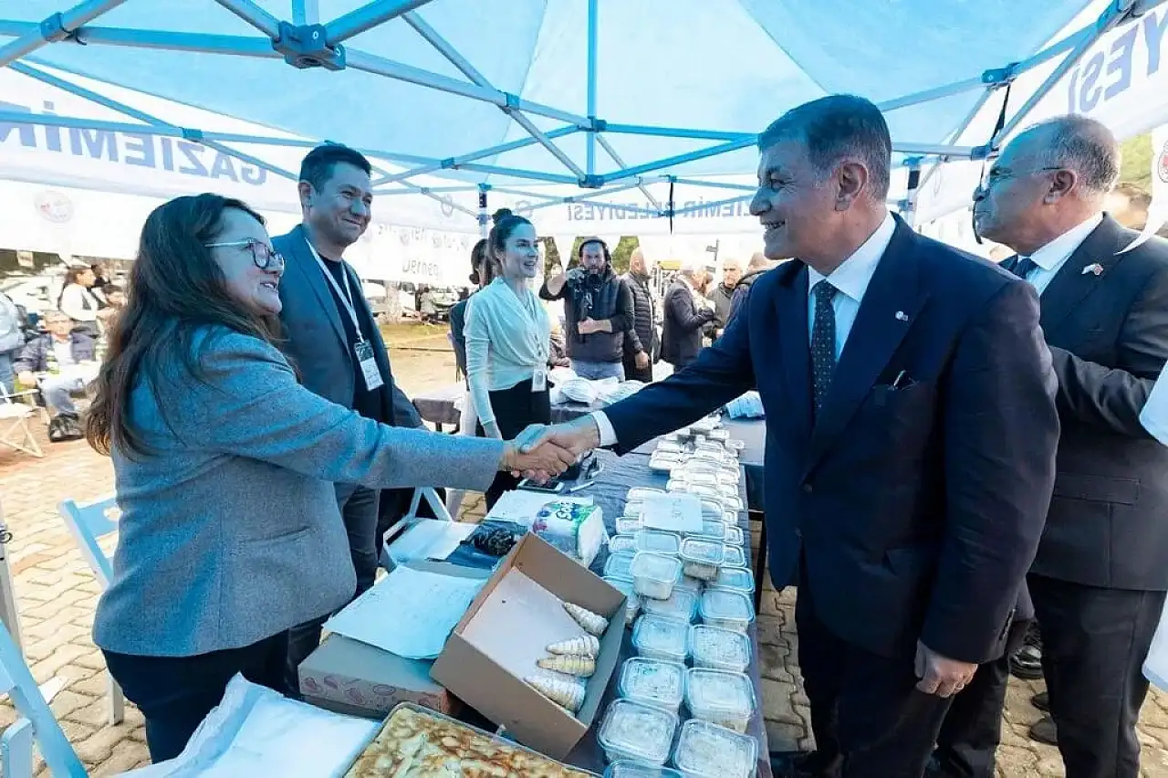 Başkan Tugay 12. Balkan şenliğinin açılışını yaptı