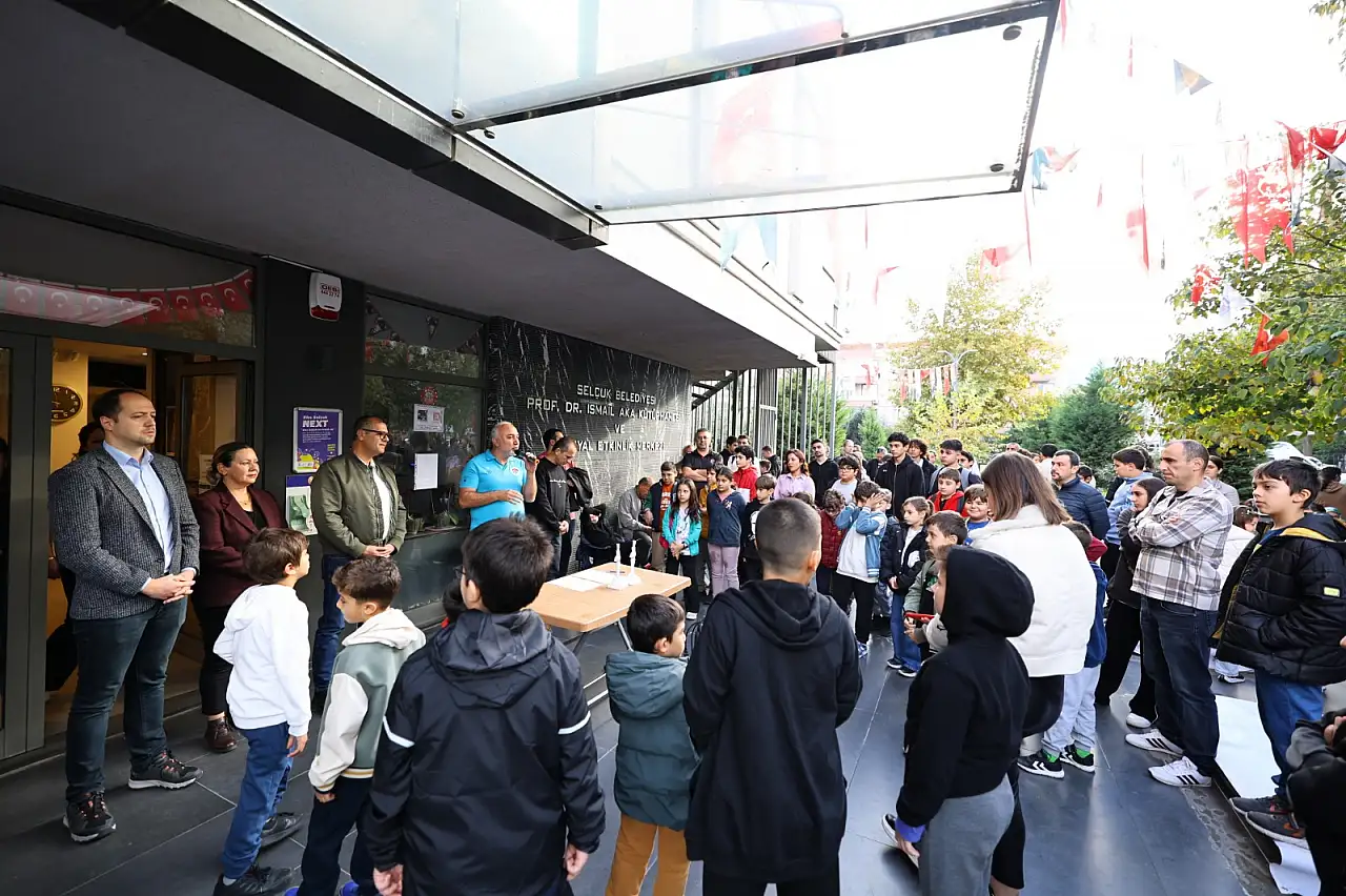 Efes Selçuk'ta 'Ataya Saygı' satranç turnuvası coşkusu başladı