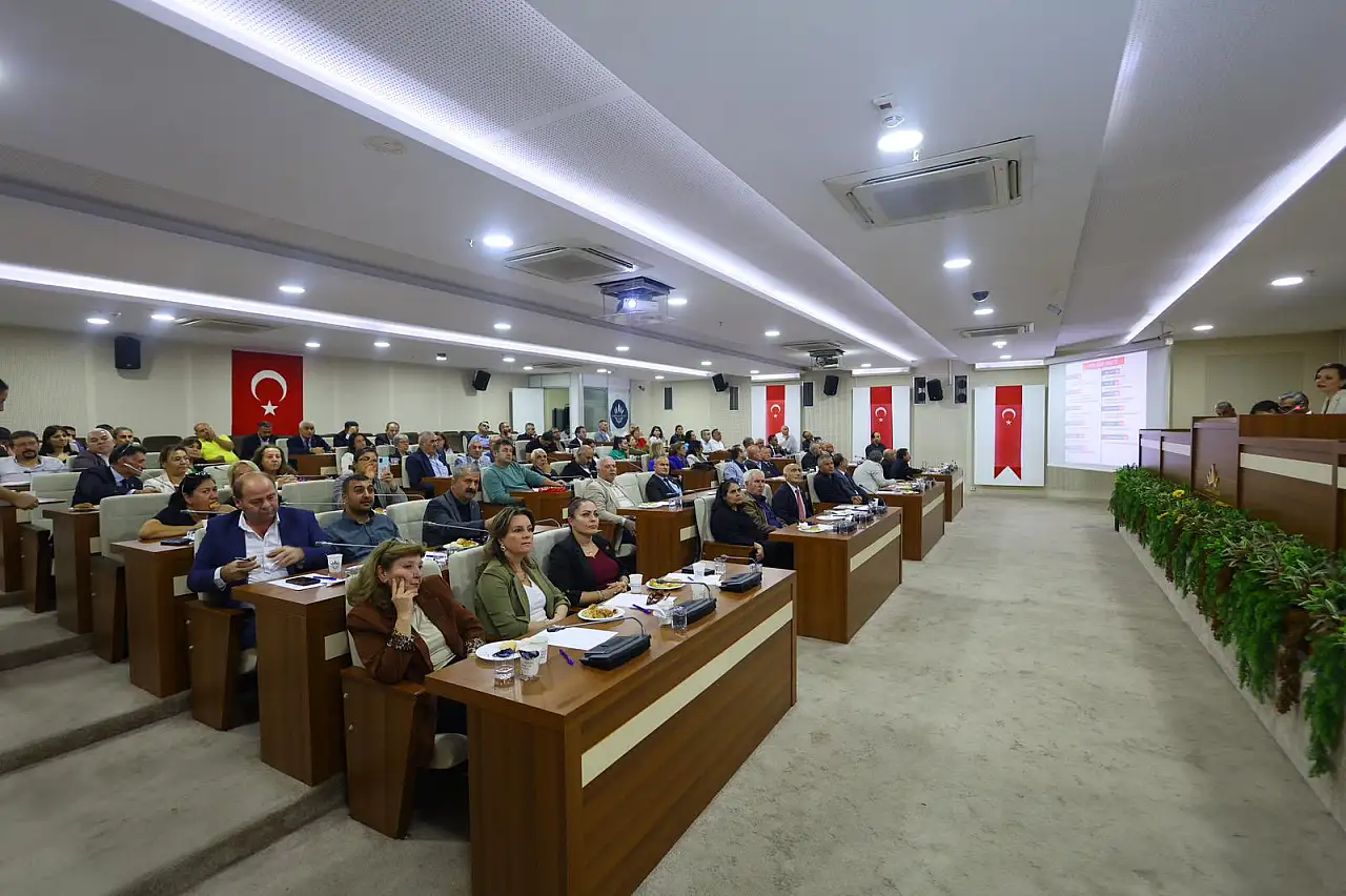 Karabağlar belediye başkanı Helil Kınay Muhtarlarla Buluştu