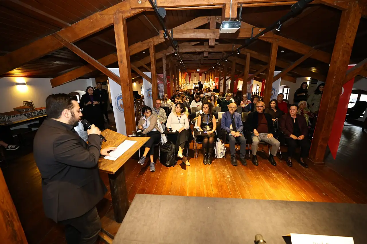 Efes Selçuk'ta herakleitos ve İoanna Kuçuradi Felsefe günleri başladı
