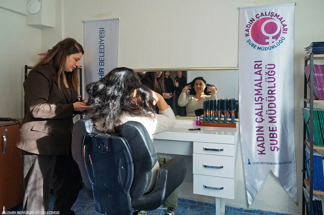 Kadınlara sağlık, haklar ve toplumsal cinsiyet eşitliği eğitimi