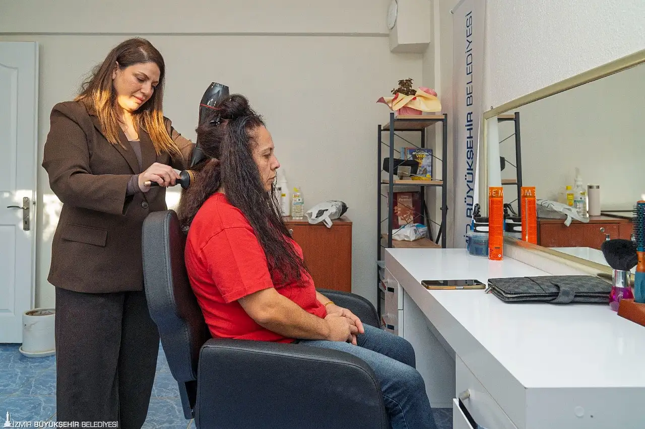 Kadınlara sağlık, haklar ve toplumsal cinsiyet eşitliği eğitimi