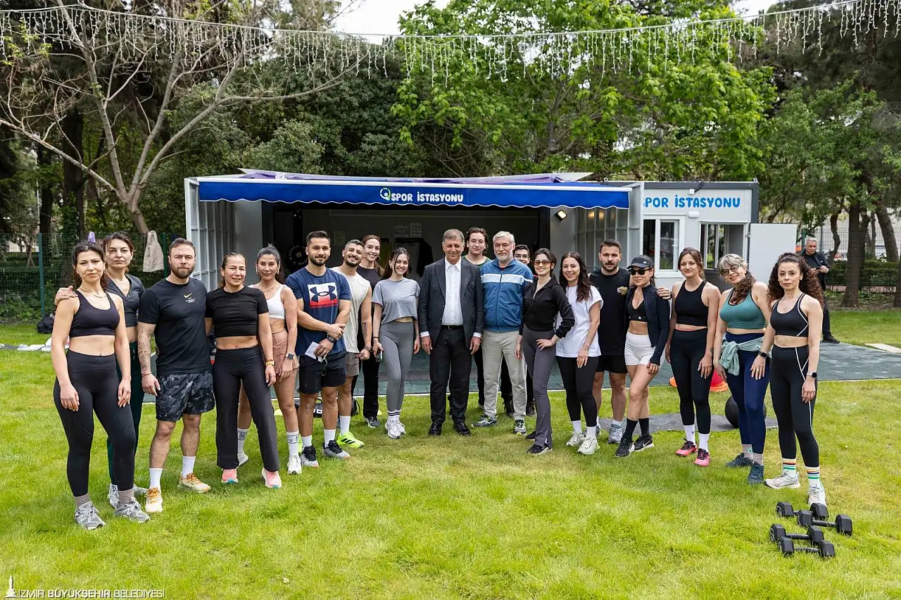 İzmir Büyükşehir Belediyesi Kültürpark'ta ücretsiz spor dönemini genişletiyor: Dördüncü istasyon açıldı