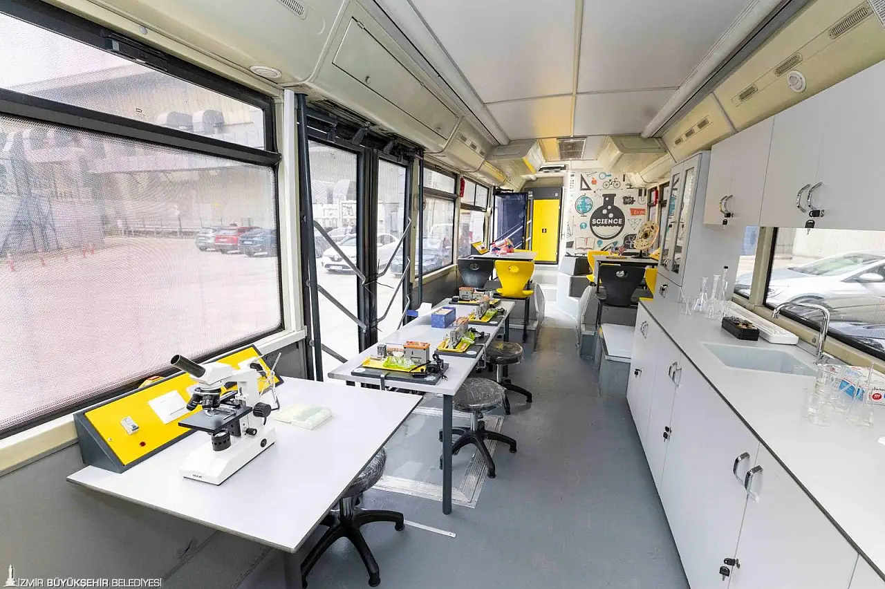 Gezici bilim otobüsü Adıyaman yolunda: Deprem bölgesindeki çocuklara bilim desteği