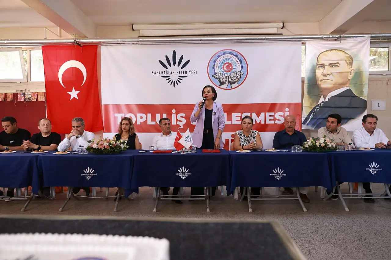 Karabağlar Belediyesi'nde toplu iş sözleşmesi sevinci