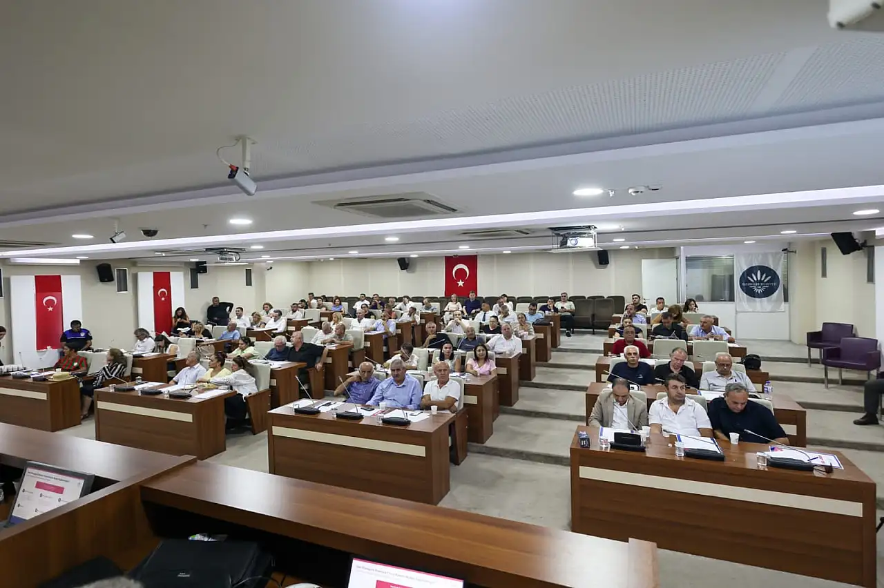 Başkan Kınay'dan belediye bütçesi çıkışı: 'Şov yapmam, hayal satmam'