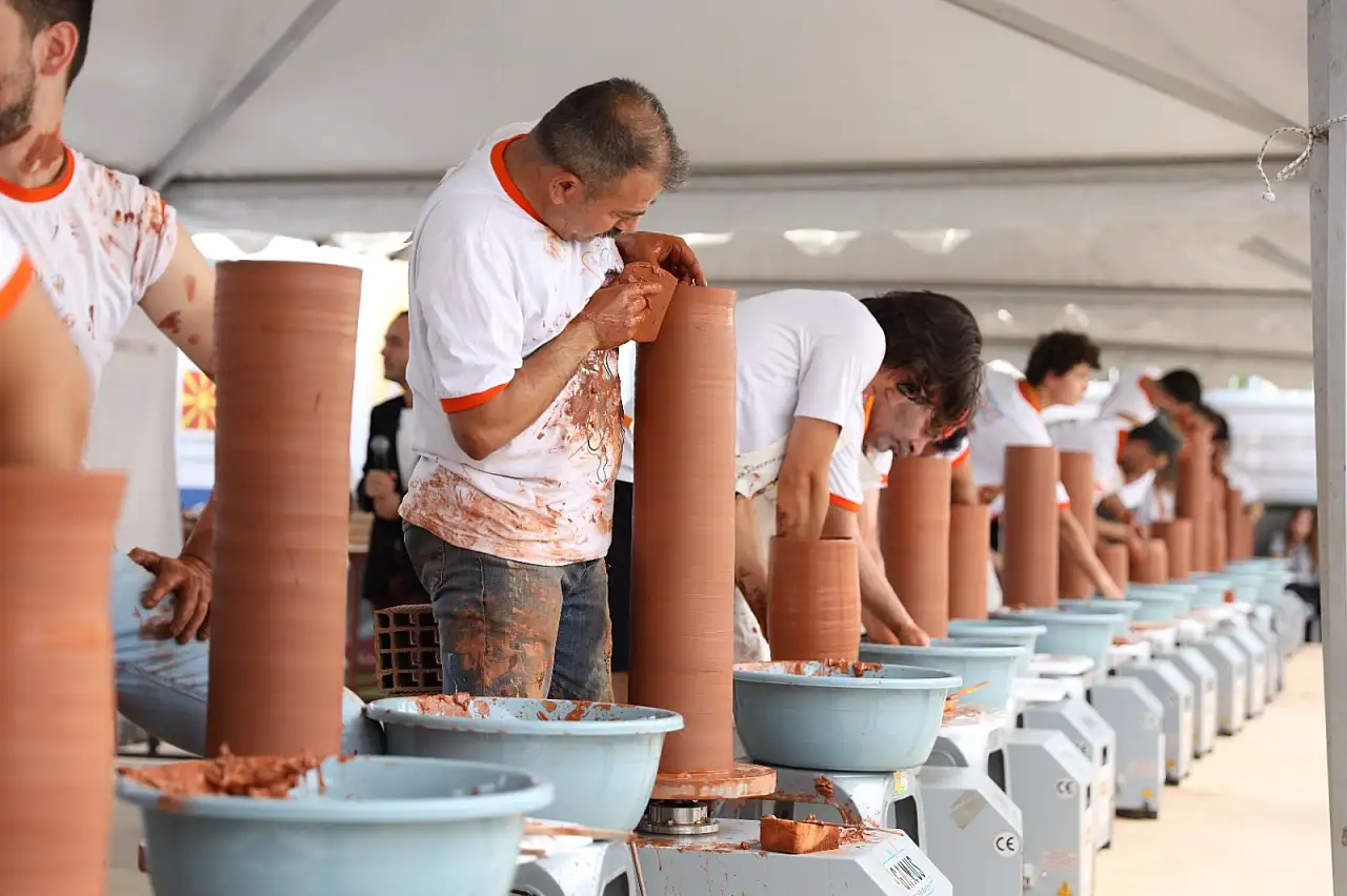 Menemen Çömlek Festivali 45 ülkeden katılımcıyı buluşturacak