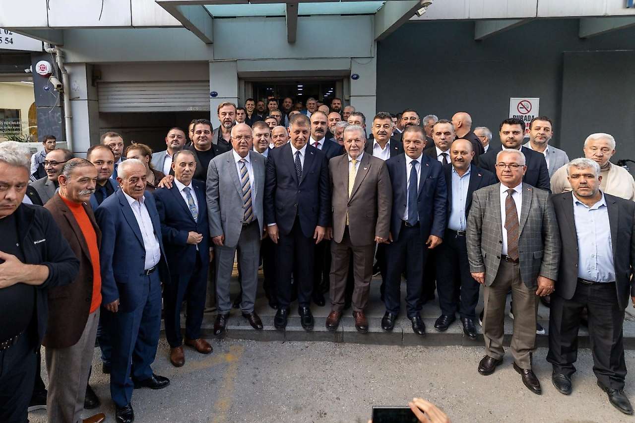 Başkan Tugay'dan müjdeler: Suda indirim olacak, ulaşıma zam yok