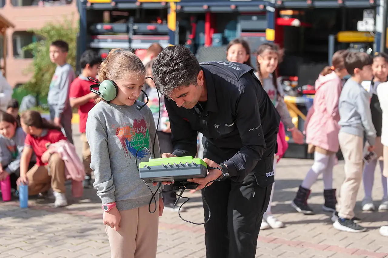 Buca Belediyesi'nden afetlere karşı kesintisiz farkındalık eğitimi