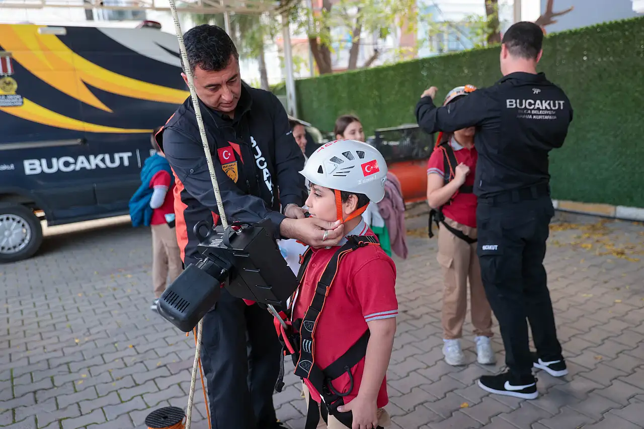Buca Belediyesi'nden afetlere karşı kesintisiz farkındalık eğitimi