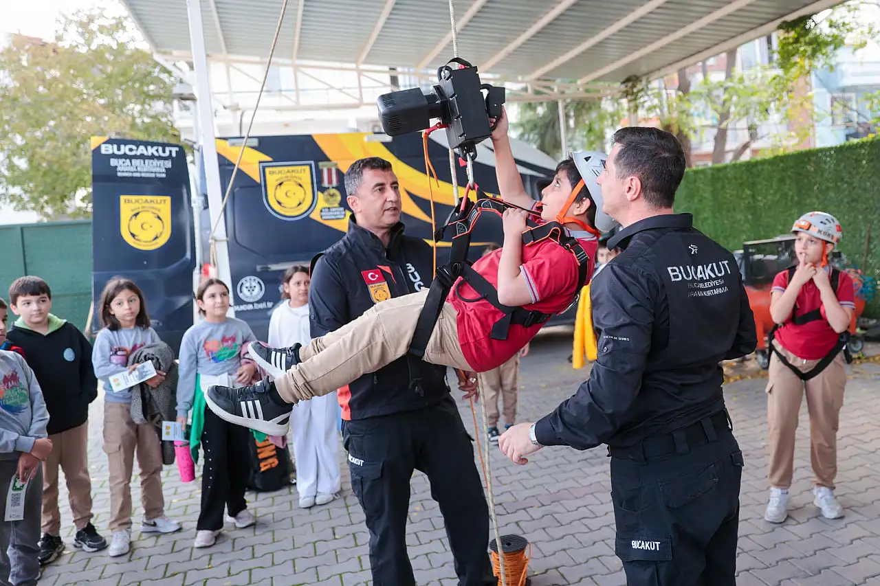 Buca Belediyesi'nden afetlere karşı kesintisiz farkındalık eğitimi