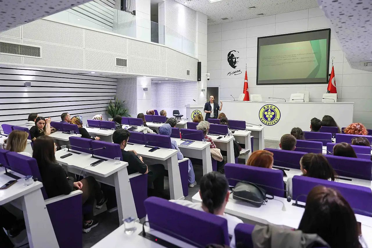 Buca Belediyesi'nden örnek uygulama: Çalışanlara Otizm farkındalık eğitimi