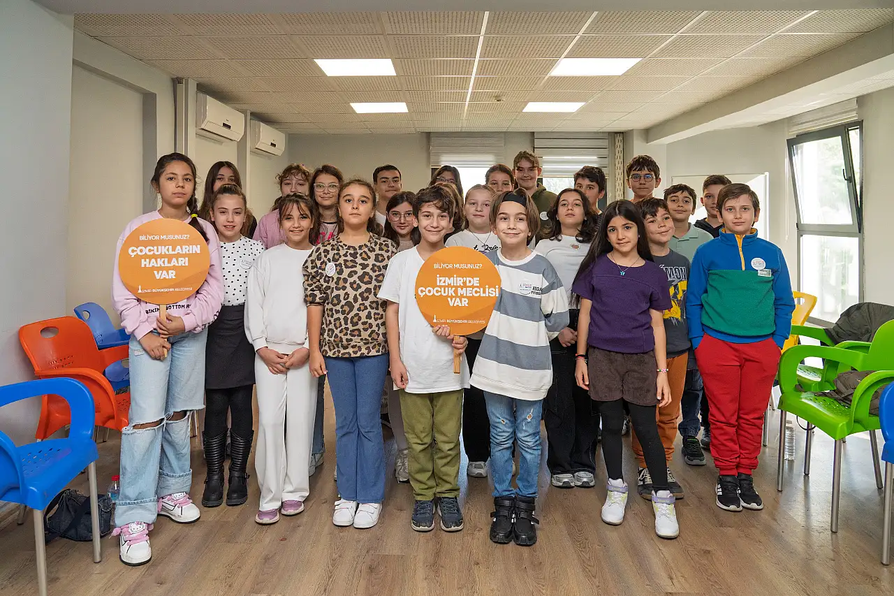 İzmir Büyükşehir Belediyesi çocuk meclisi yeni döneme başladı