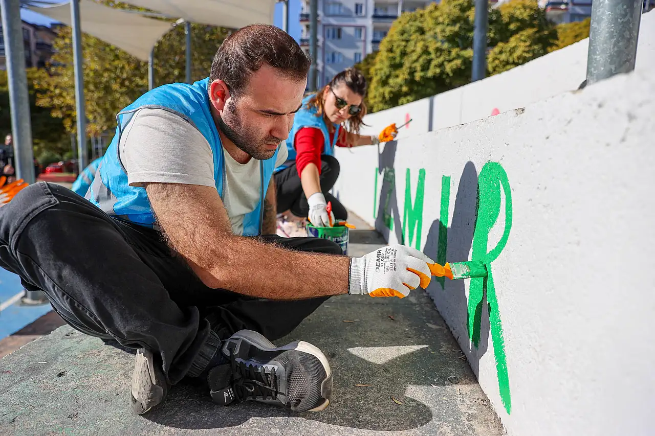 İzmir'de gönüllülerden örnek çevre duyarlılığı