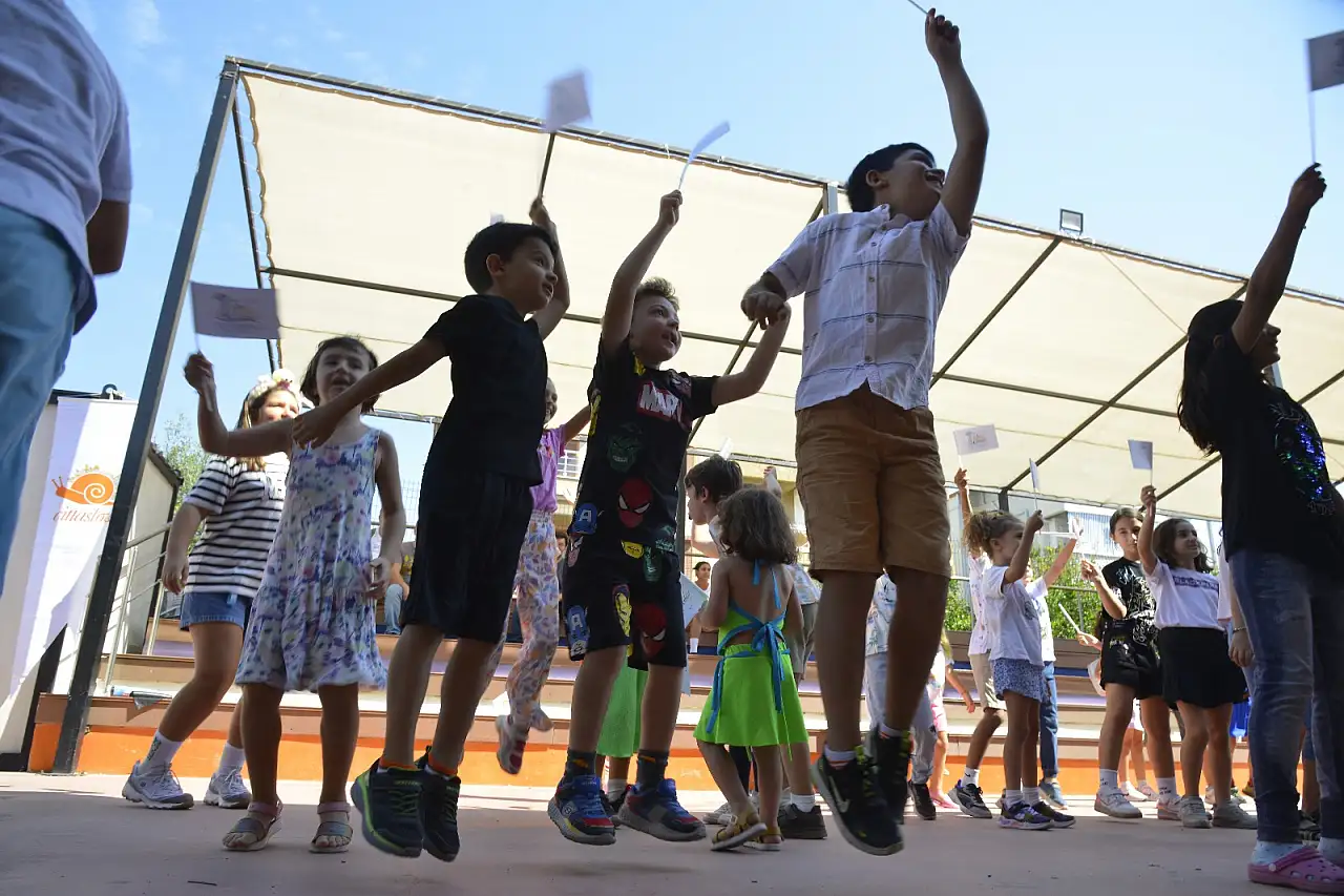 Sanat ve bilim çocuklarla buluşuyor