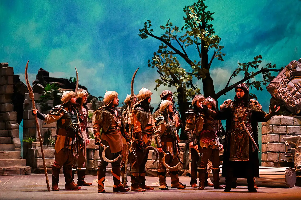 Verdi'nin 'Attila' operası İzmir'de yeniden sahneye çıkıyor