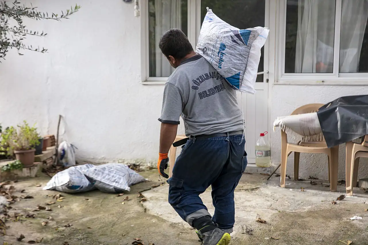 Belediye, kış ayları öncesi yardım çalışmalarını hızlandırdı