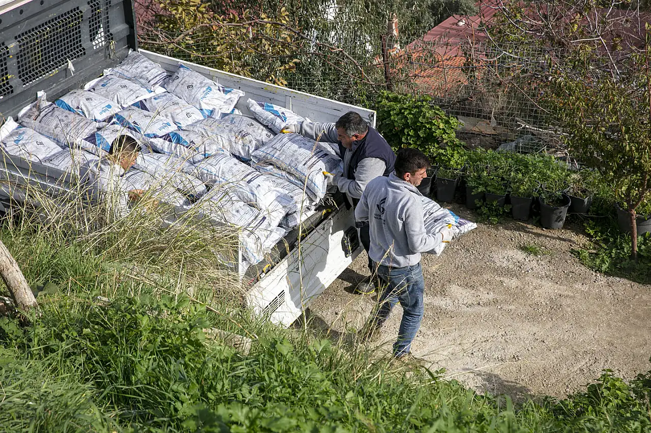 Belediye, kış ayları öncesi yardım çalışmalarını hızlandırdı