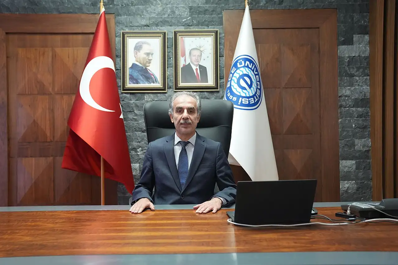 Prof. Dr. Alcı, düzenlenen devir teslim töreniyle görevi Prof. Dr. Necdet Budak'tan devraldı