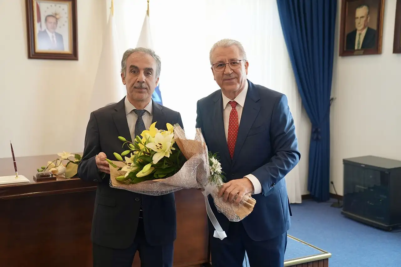 Prof. Dr. Alcı, düzenlenen devir teslim töreniyle görevi Prof. Dr. Necdet Budak'tan devraldı