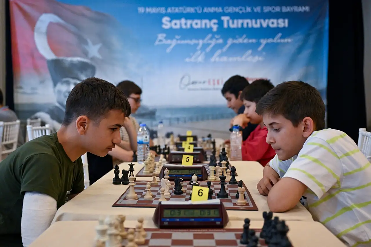 Gençliğin bayramı Bornova'da coşkuyla kutlandı