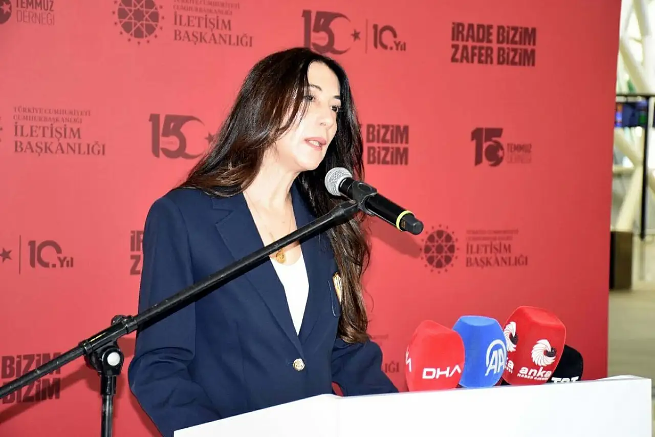 15 Temmuz'un sembol kareleri İzmir'de