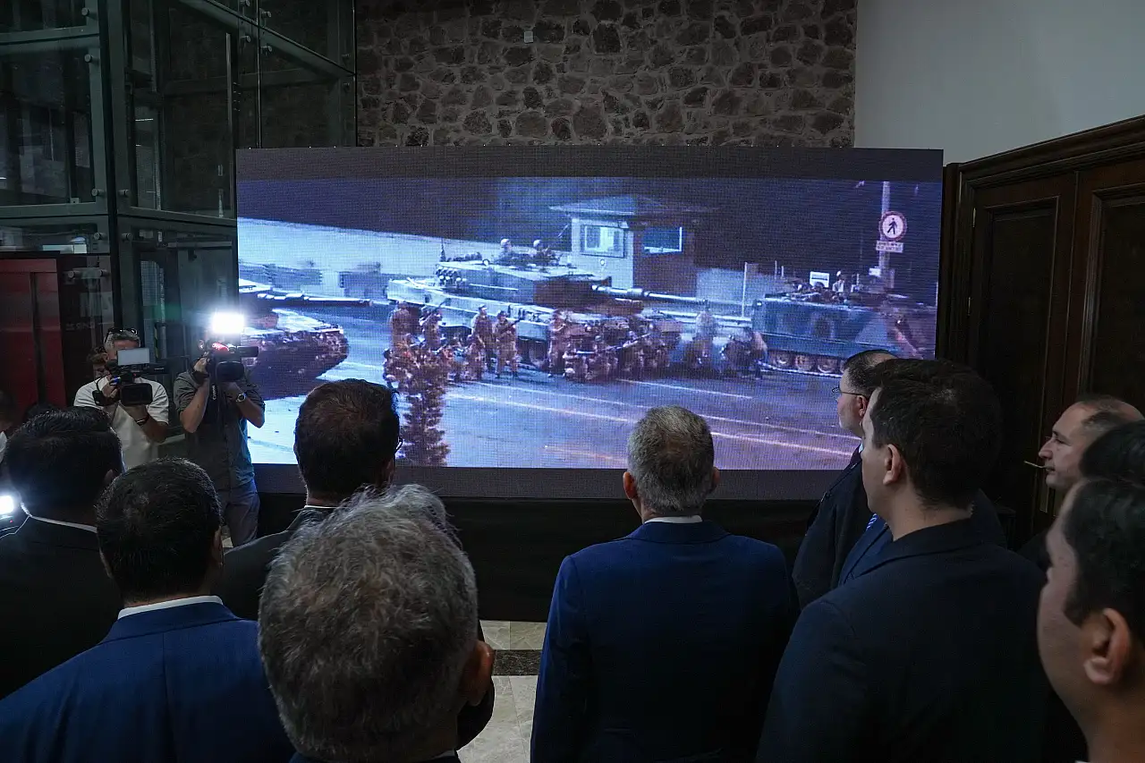 İzmir'de 15 Temmuz'un dijital hafızası açıldı