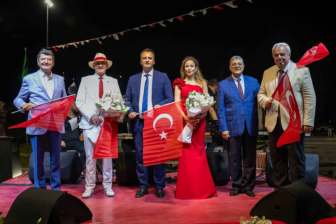 Bornova'da Zafer Bayramı'na görkemli kutlama!