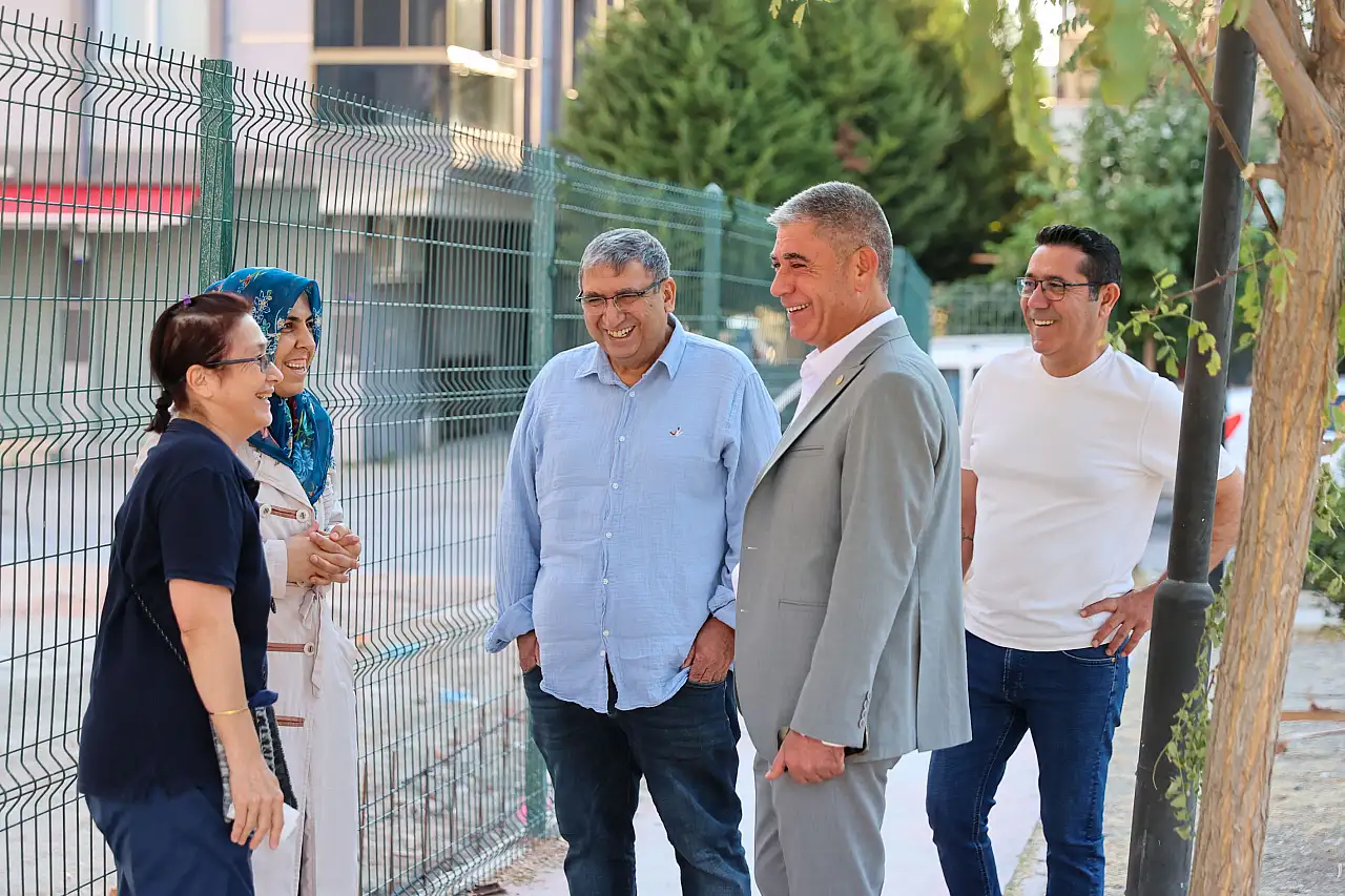 Buca'da park ve yeşil alanlara kapsamlı bakım