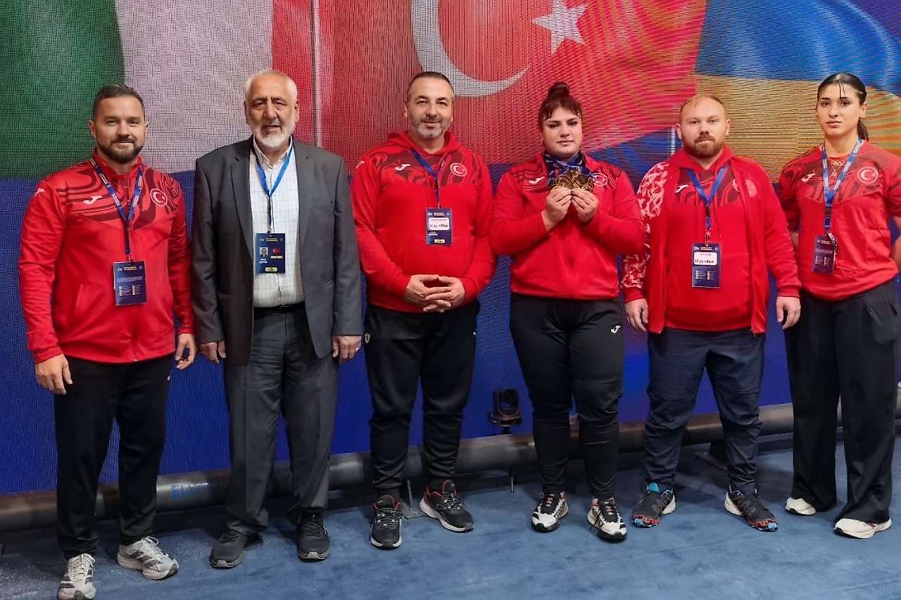Tuana Süren'den Avrupa Şampiyonası'nda 3 altın madalya!