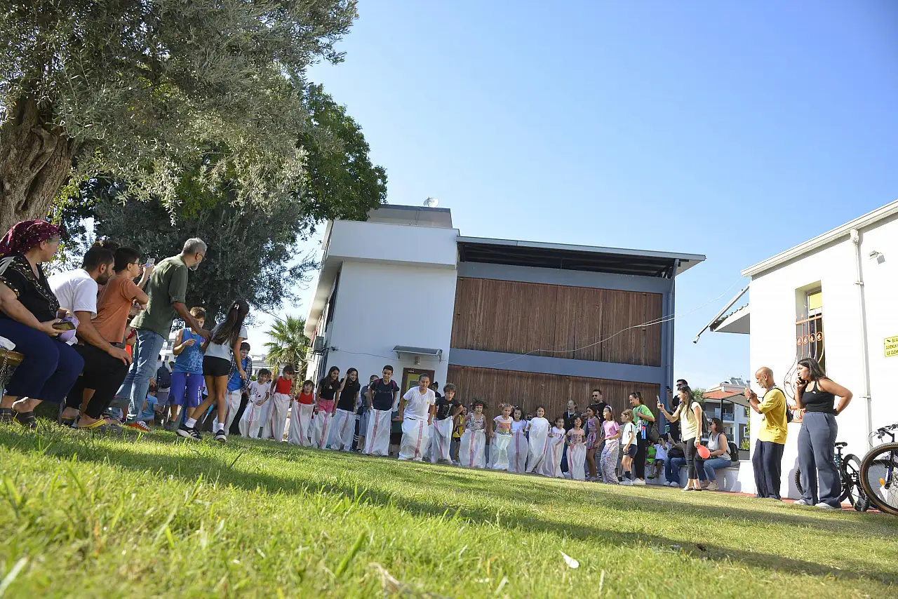 Sanat ve bilim çocuklarla buluşuyor