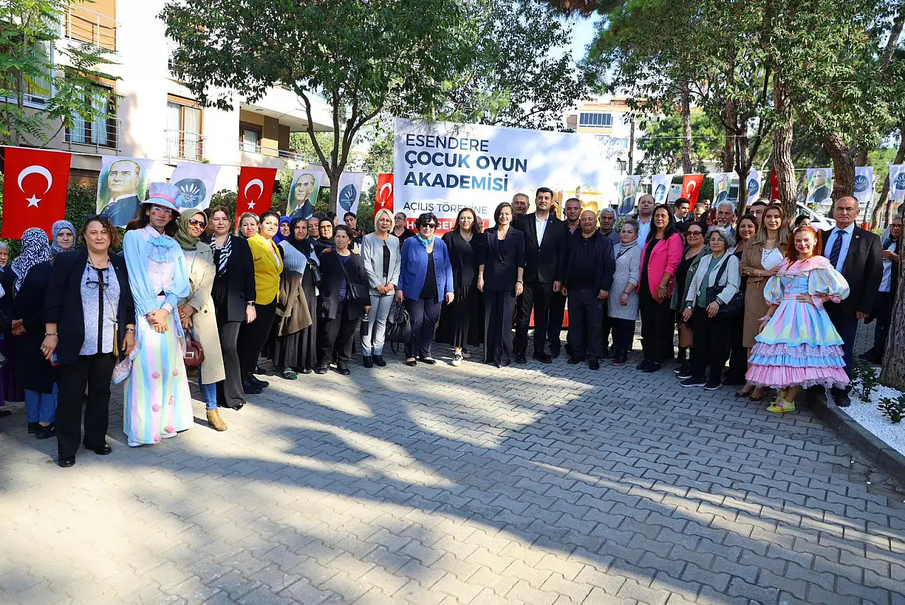 Karabağlar'da 3. Ücretsiz oyun akademisi Esendere ahallesinde hizmete açıldı