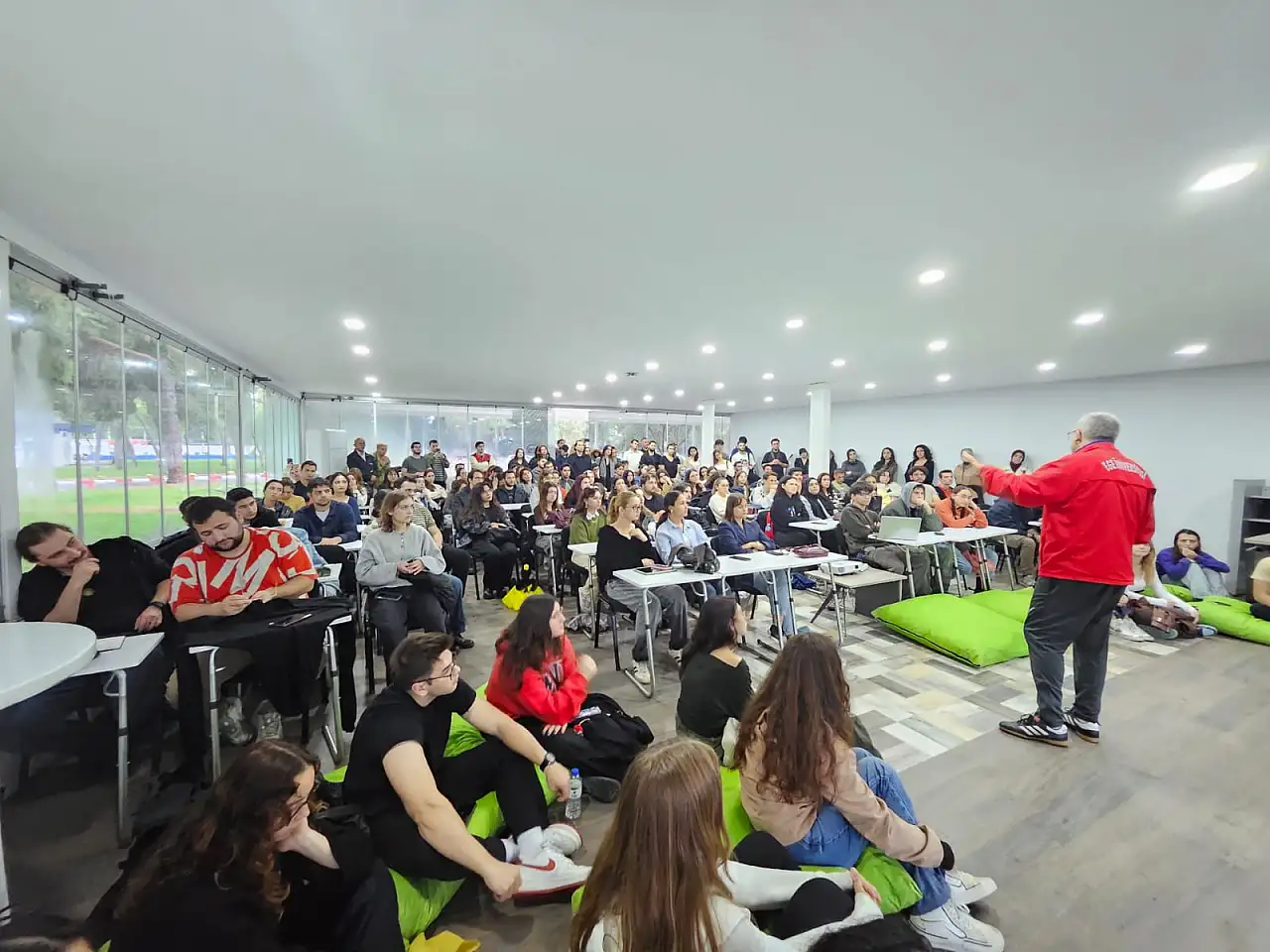 Ege Üniversitesi'nden TÜBİTAK projeleri için öğrencilere yol gösterici eğitim