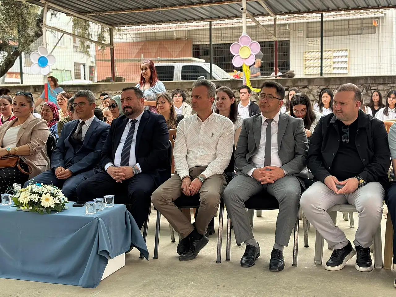 Ödemiş'te engelsiz bilim, Birgi'de sevgi sofrası: Özel çocuklara çifte müjde!