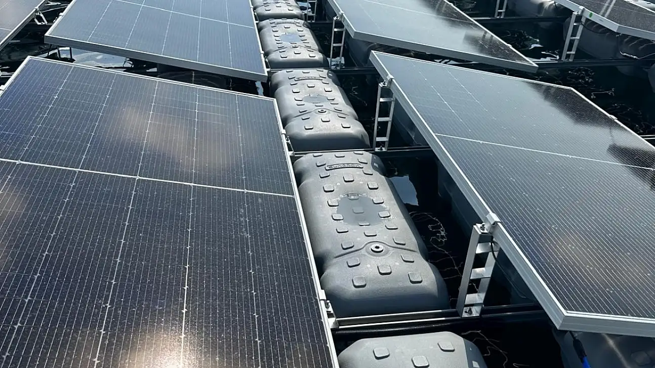 Ege Üniversitesi ortaklığında çevre dostu 'Yüzer Güneş Santrali' projesi