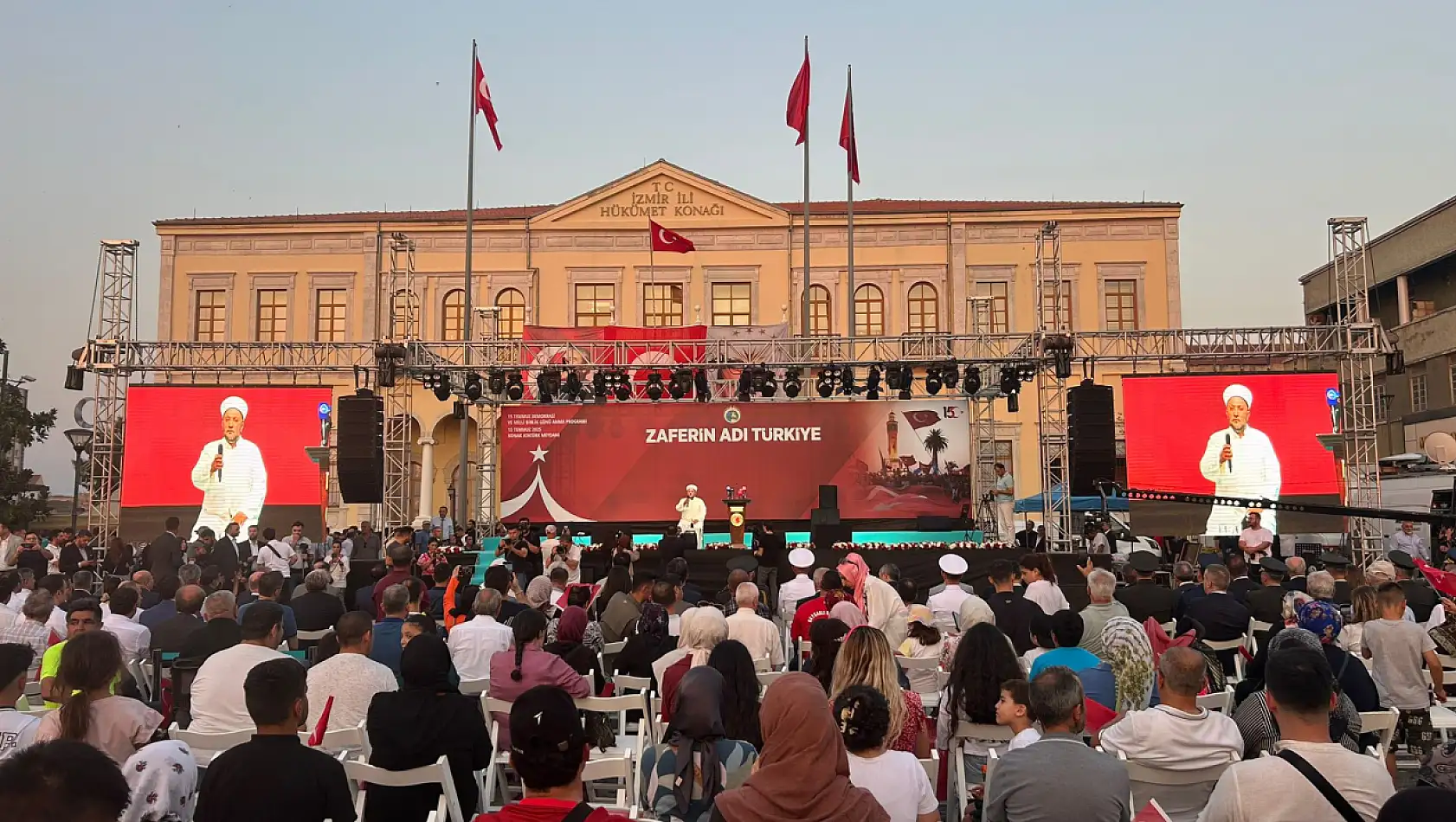 15 Temmuz Demokrasi ve Millî Birlik Günü'nün 9. Yılında İzmir'de Anma Programı Düzenlendi