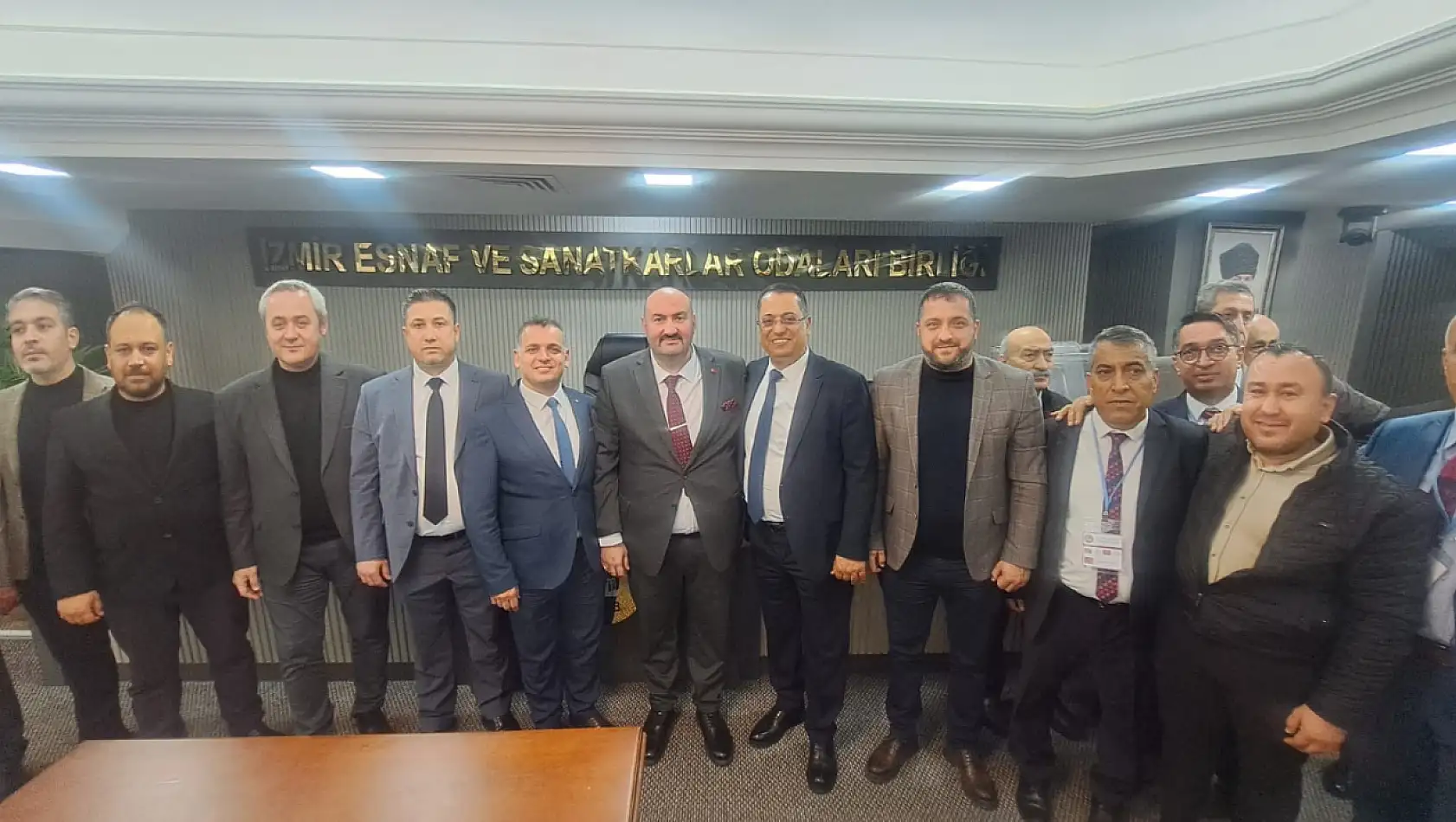 İZMİR FIRINCILAR ODASI'NDA RÖVANŞI DA KEMAL SIRTI ALDI