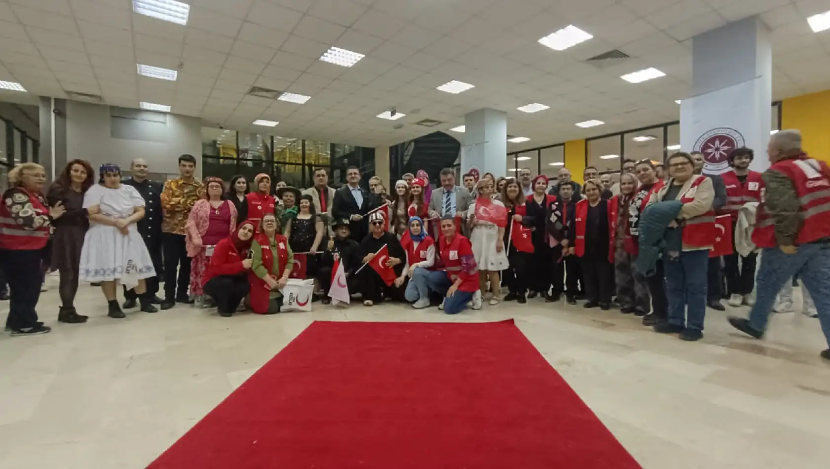 Kızılay'dan üniversite öğrencilerine sıcak buluşma