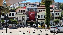 Çeşme Belediyesi operasyonunda 12 şüpheli adliyeye sevk edildi