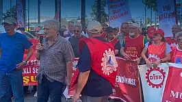 İzmir'de emeklilerden mesaj: 'Meydanları terk etmeyeceğiz'