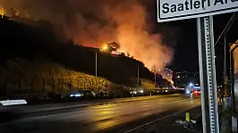 Karşıyaka'da ormanlık alan alev aldı! Yerleşim yerleri tehdit altında...