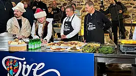 Yağmura rağmen Tire'de gastronomi şöleni başladı