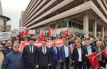 'Bu bina çürük değil' çıkışı: Kemeraltı esnafı kepenk indirdi