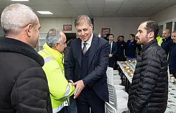 Cemil Tugay mesaiye işçilerle başladı: