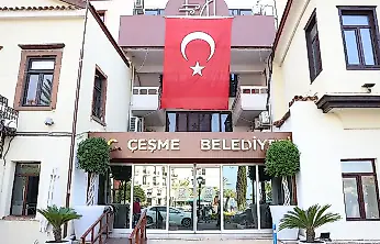 Çeşme Belediyesi'ne operasyon: Başkan Yardımcısı gözaltına alındı