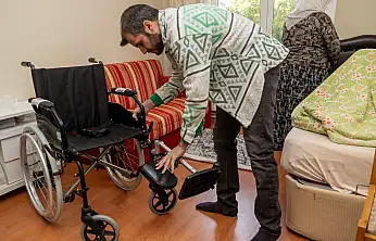 Hasta yatağından akülü sandalyeye kadar geniş kapsamlı malzemeler evlerden teslim ediliyor