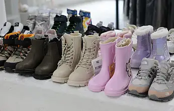 İhtiyaç sahipleri için monttan bota, kışlık ürünler raflarda yerini aldı